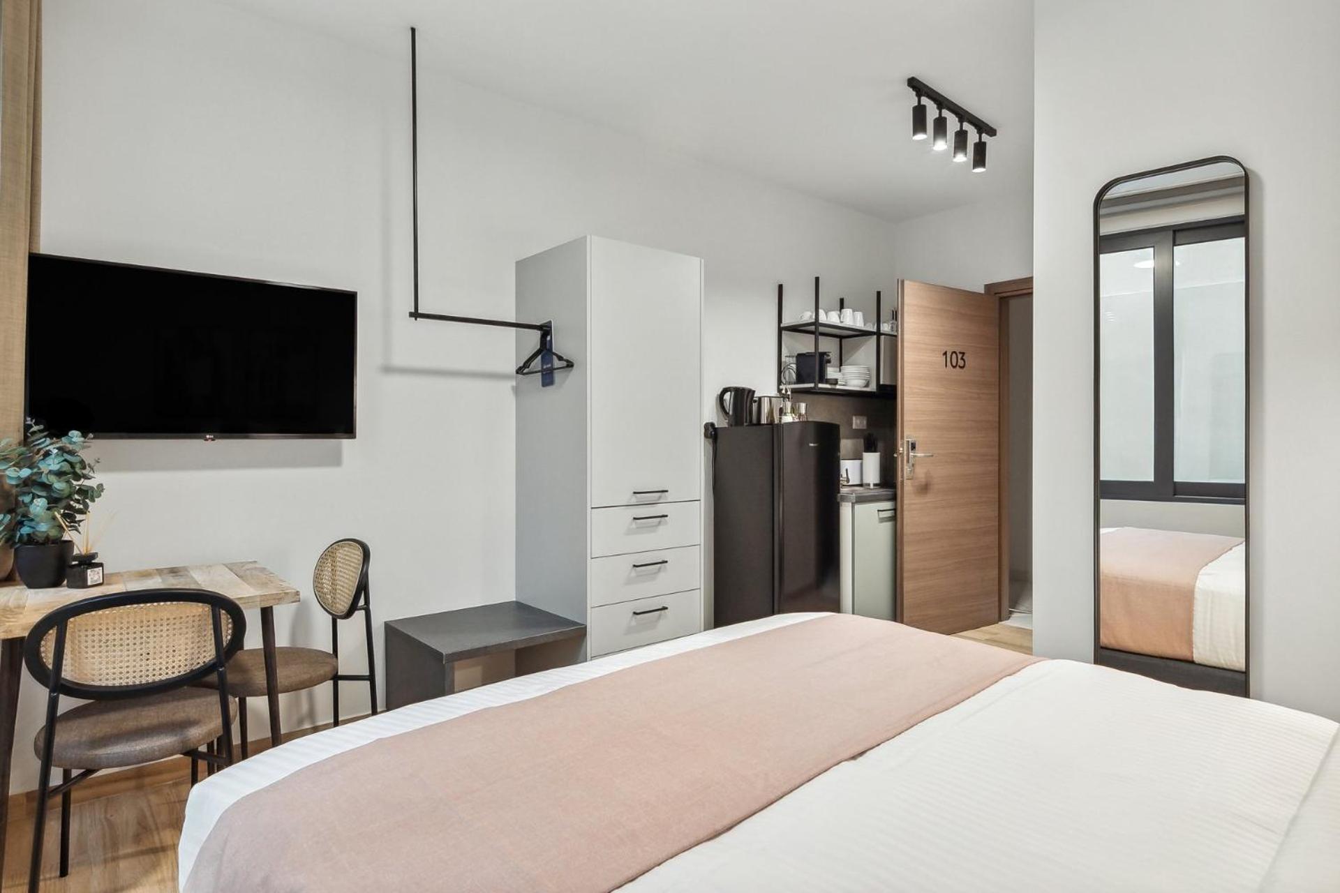 Limehome Athens Solonos City Center Habitación foto